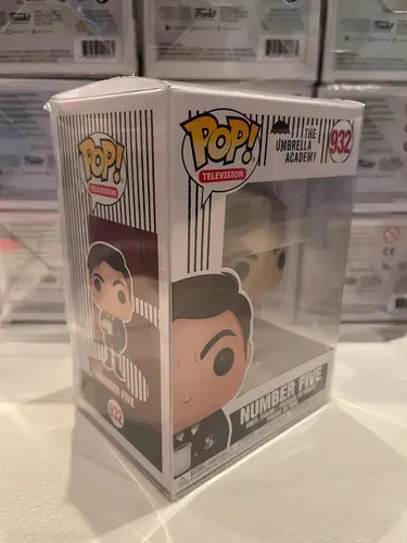 Funko Pop Number Five #932 Umbrella Academy Serie Netflix Color Número 5 Con Taza De Café